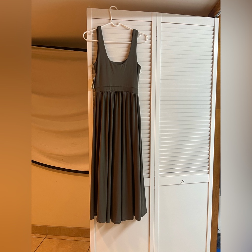 Brand new tags on Elegant Taupe Sleeveless Maxi Dress